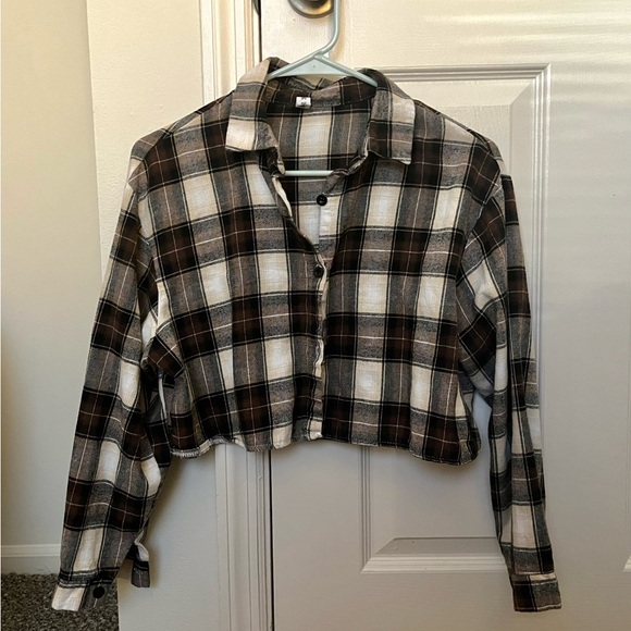 Cropped Collared Button-Up Flannel - Picture 3 of 3